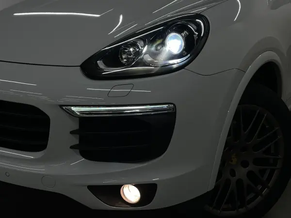 2018 Porsche Cayenne — photo 9 | Tuminion Kenya