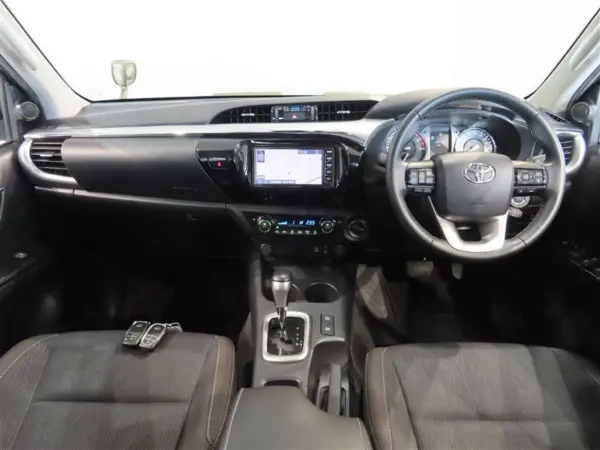2021 Toyota Hilux — photo 7 | Tuminion Kenya