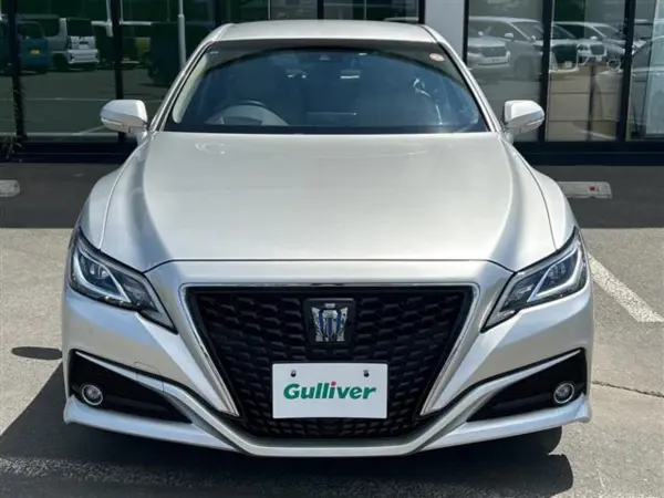 2018 Toyota Crown — photo 2 | Tuminion Kenya