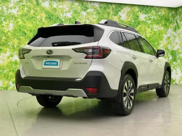 2024 Subaru Legacy Outback — photo 3 | Tuminion Kenya