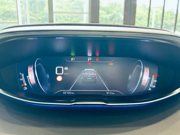 2023 Peugeot 5008 — photo 3 | Tuminion Kenya