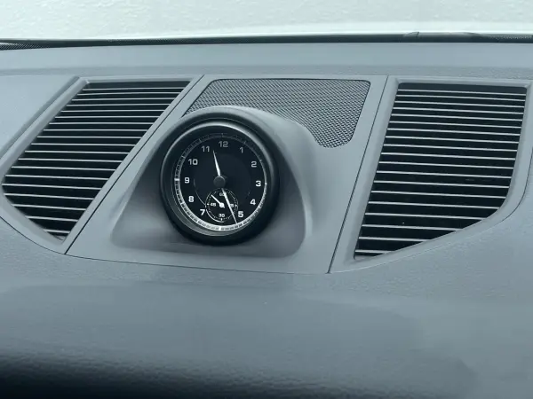 2022 Porsche Macan — photo 8 | Tuminion Kenya