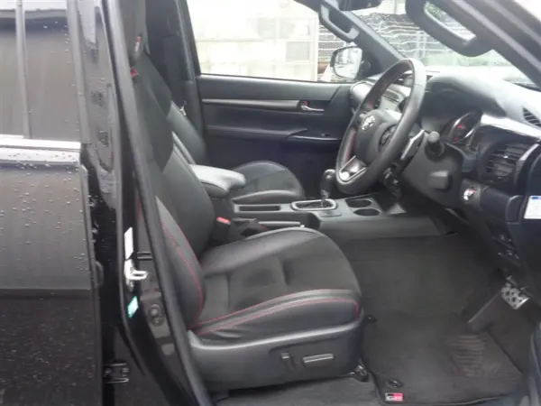 2023 Toyota Hilux — photo 7 | Tuminion Kenya