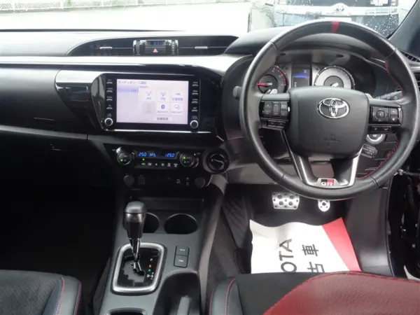 2023 Toyota Hilux — photo 9 | Tuminion Kenya