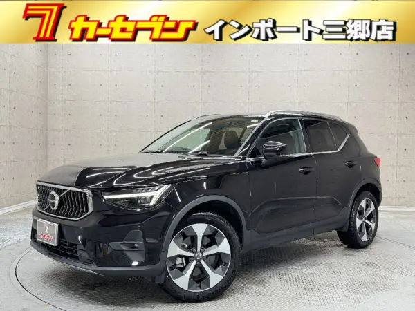 Volvo XC40 Ultimate B4 AWD 4WD 1-Owner Google Navigation Blind Spot Monitor Adaptive Cruise Control Lane Keep Assist Harman Kardon Speakers 360 Camera Power Tailgate Seat Heater (Black)