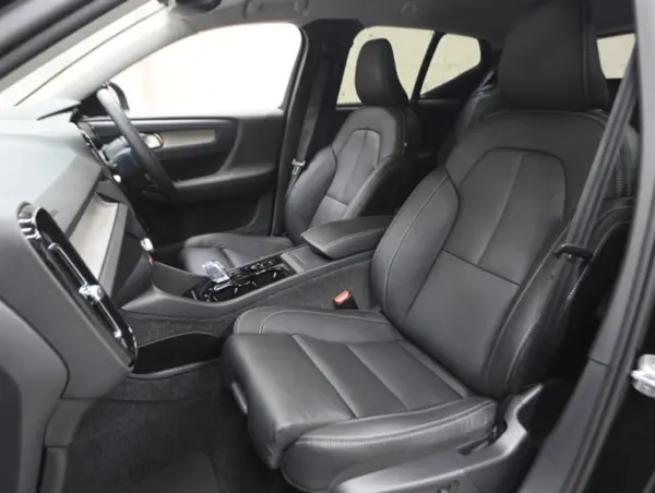 2023 Volvo Xc40 — photo 8 | Tuminion Kenya