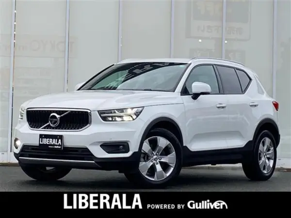 2021 Volvo Xc40 — photo 1