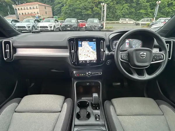 2021 Volvo Xc40 — photo 2 | Tuminion Kenya