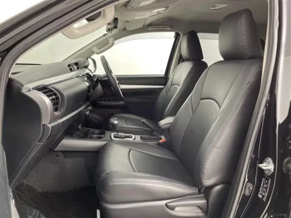 2023 Toyota Hilux — photo 9 | Tuminion Kenya