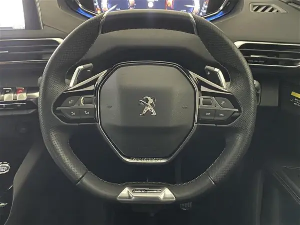 2020 Peugeot 5008 — photo 7 | Tuminion Kenya