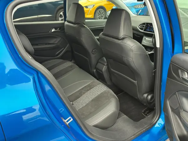 2021 Peugeot 308 — photo 9 | Tuminion Kenya