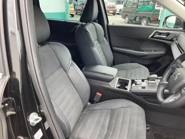 2022 Mitsubishi Outlander — photo 7 | Tuminion Kenya