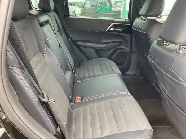 2022 Mitsubishi Outlander — photo 8 | Tuminion Kenya