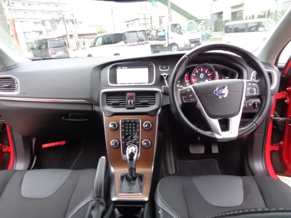 2014 Volvo V40 — photo 7 | Tuminion Kenya