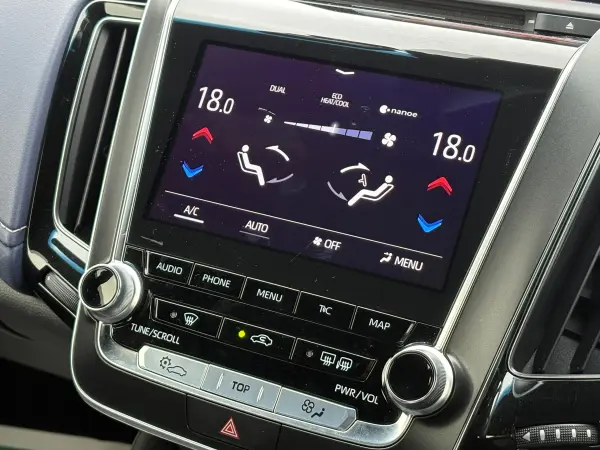 2020 Toyota Crown — photo 7 | Tuminion Kenya