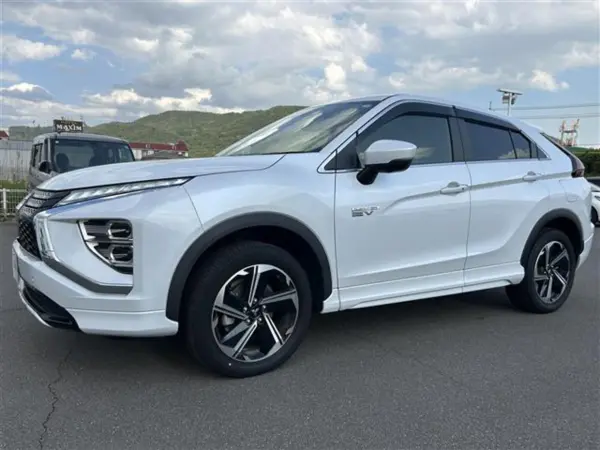 2023 Mitsubishi Eclipse Cross — photo 9 | Tuminion Kenya