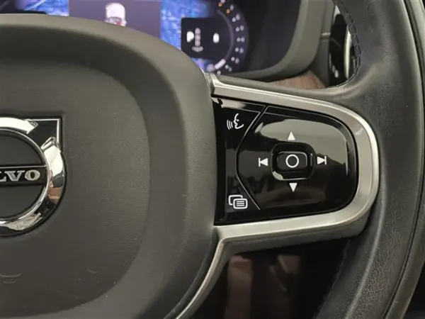 2021 Volvo Xc60 — photo 3 | Tuminion Kenya