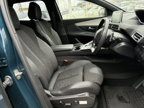 2023 Peugeot 3008 — photo 7 | Tuminion Kenya