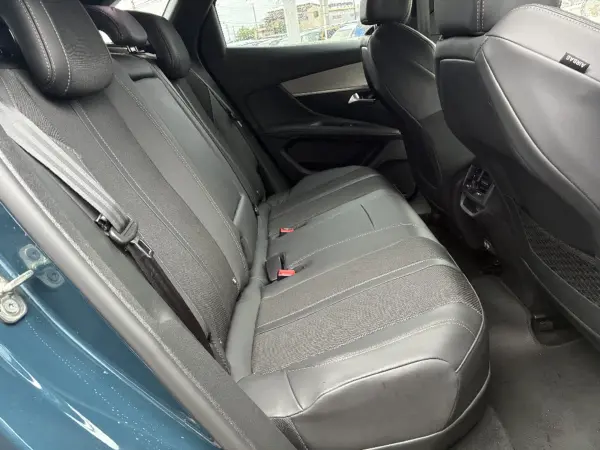 2023 Peugeot 3008 — photo 8 | Tuminion Kenya