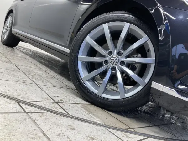 2020 Volkswagen Passat — photo 8 | Tuminion Kenya