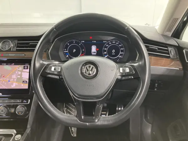 2020 Volkswagen Passat — photo 3 | Tuminion Kenya