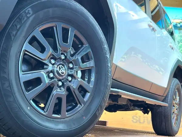 2024 Land Cruiser 250 — photo 9 | Tuminion Kenya