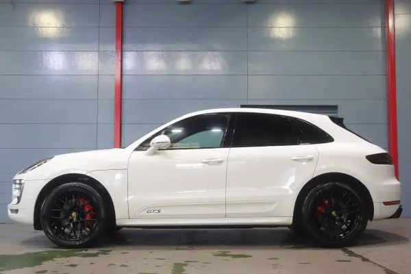 2018 Porsche Macan — photo 7 | Tuminion Kenya