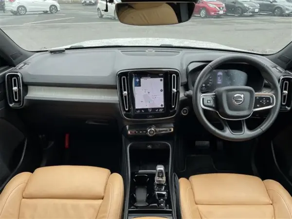 2022 Volvo Xc40 — photo 2 | Tuminion Kenya
