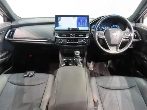 2021 Toyota Crown — photo 7 | Tuminion Kenya