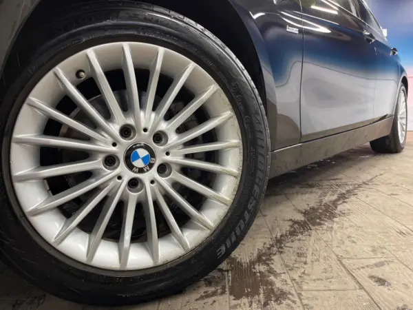 2018 Bmw 3 Series — photo 9 | Tuminion Kenya