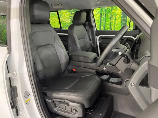 2025 Landrover Defender — photo 7 | Tuminion Kenya