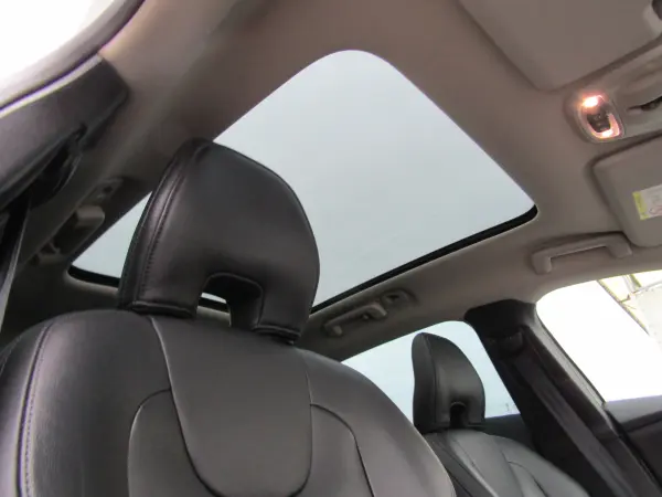2020 Volvo V40 — photo 7 | Tuminion Kenya