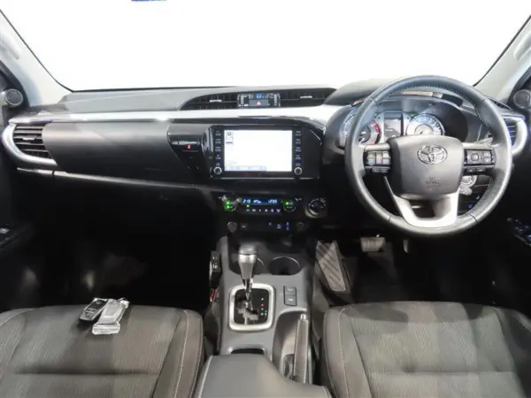 2024 Toyota Hilux — photo 7 | Tuminion Kenya
