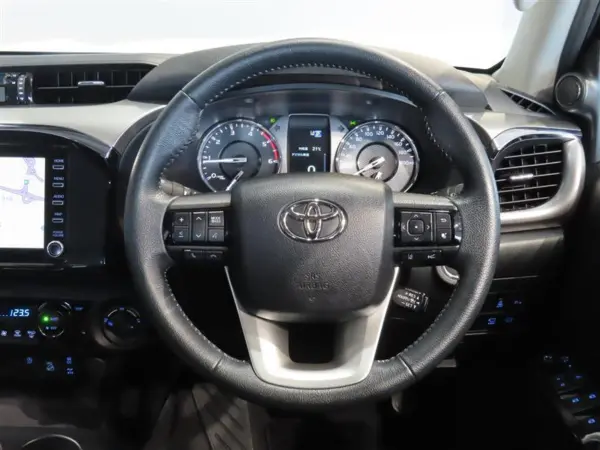 2024 Toyota Hilux — photo 8 | Tuminion Kenya