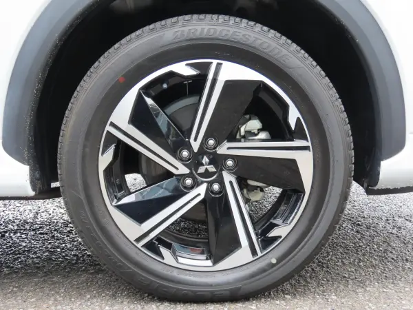 2023 Mitsubishi Eclipse Cross — photo 9 | Tuminion Kenya