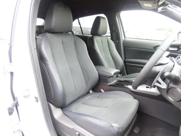 2023 Mitsubishi Eclipse Cross — photo 8 | Tuminion Kenya
