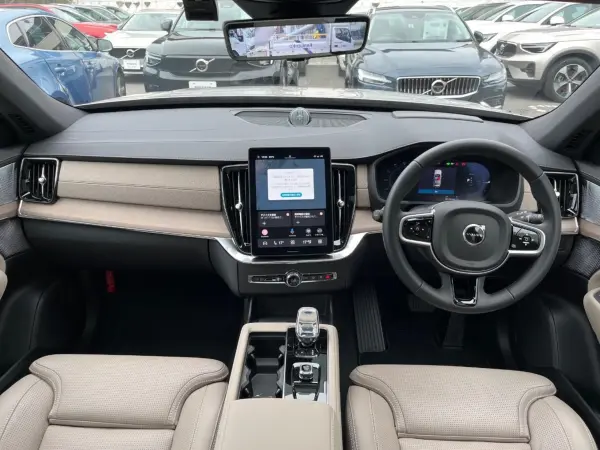 2025 Volvo Xc90 — photo 2 | Tuminion Kenya