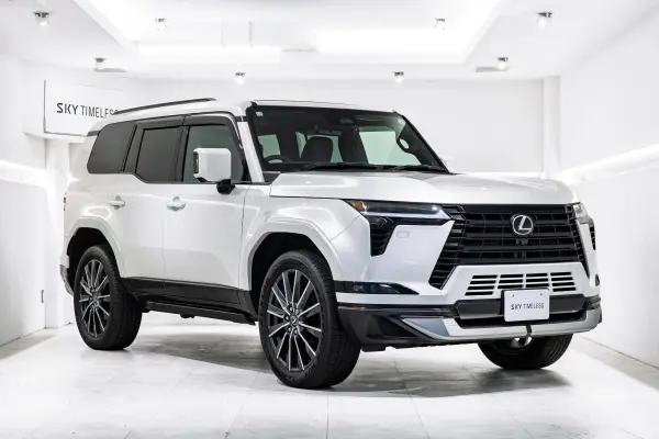 Lexus GX550 Version L 4WD Modellista Aero/Mark Levinson/22 inch AW/Panoramic Roof/Cool Box/Power Side Steps/Seat Heater & Ventilation/TV Canceller (Sonic Quartz)