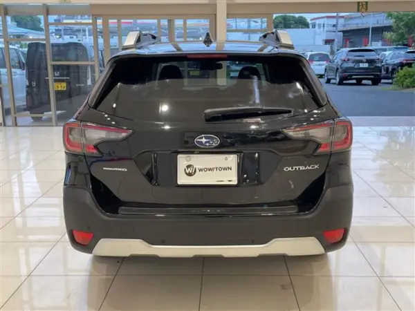 2022 Subaru Legacy Outback — photo 9 | Tuminion Kenya