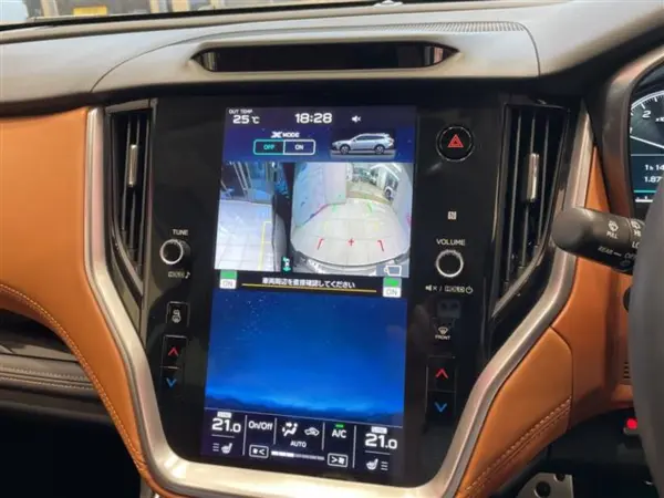 2022 Subaru Legacy Outback — photo 7 | Tuminion Kenya