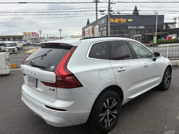 2022 Volvo Xc60 — photo 2 | Tuminion Kenya
