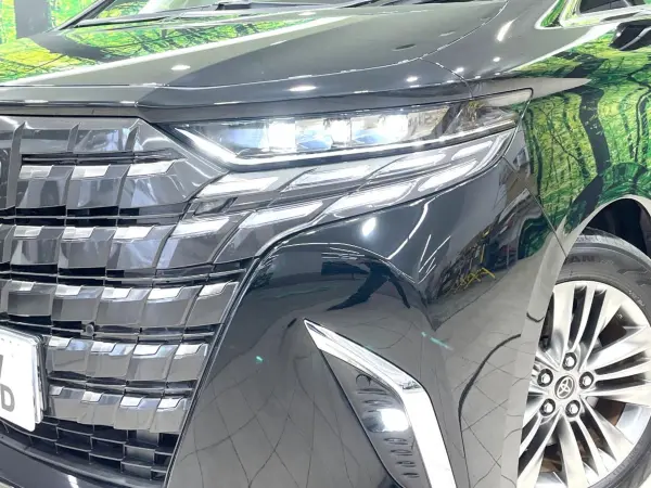 2023 Toyota Alphard — photo 8 | Tuminion Kenya