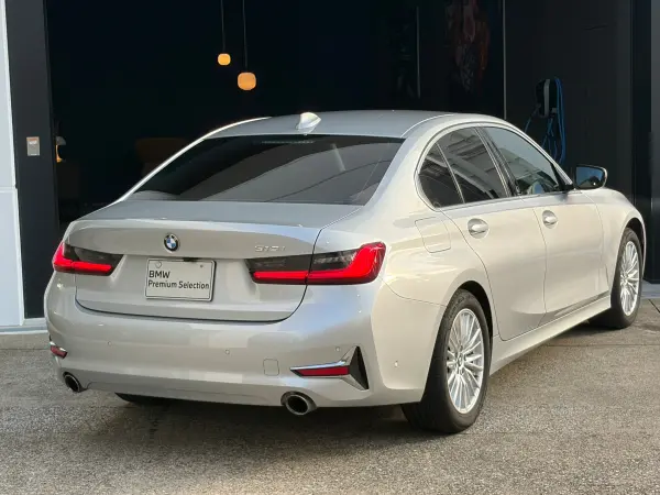 2021 Bmw 3 Series — photo 3 | Tuminion Kenya