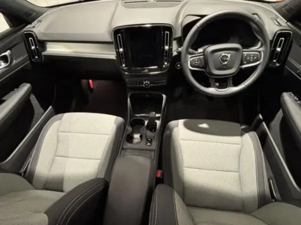 2024 Volvo Xc40 — photo 2 | Tuminion Kenya