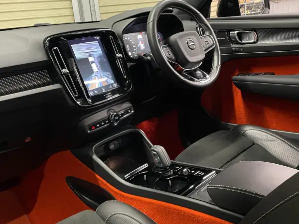 2020 Volvo Xc40 — photo 2 | Tuminion Kenya