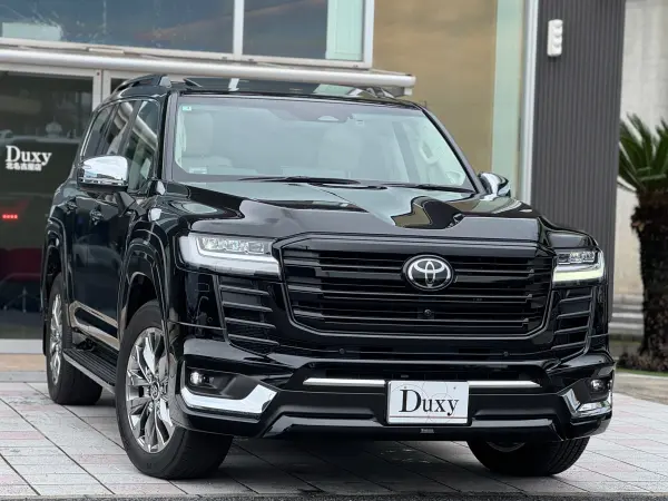 2025 Toyota Landrcuiser 300 — photo 2 | Tuminion Kenya