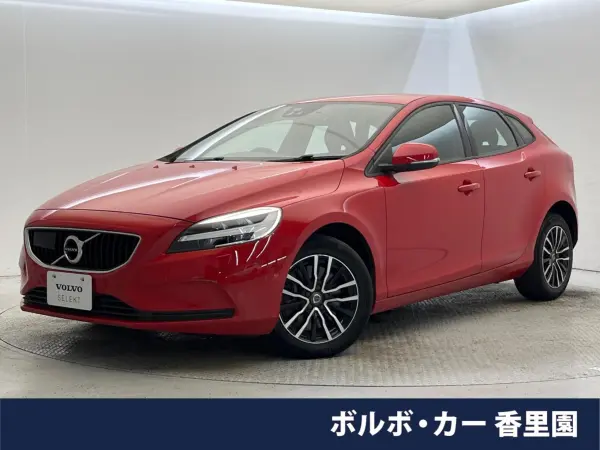 Volvo V40 T2 Kinetic (Passion Red)