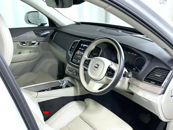 2021 Volvo Xc90 — photo 8 | Tuminion Kenya