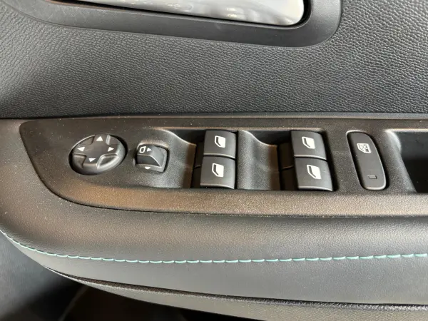 2023 Peugeot 208 — photo 8 | Tuminion Kenya