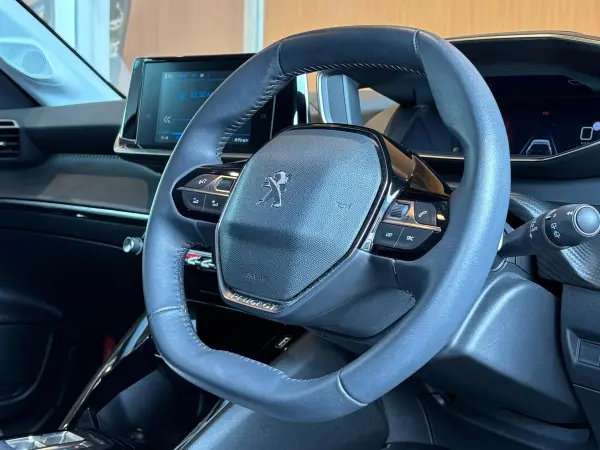 2023 Peugeot 208 — photo 3 | Tuminion Kenya